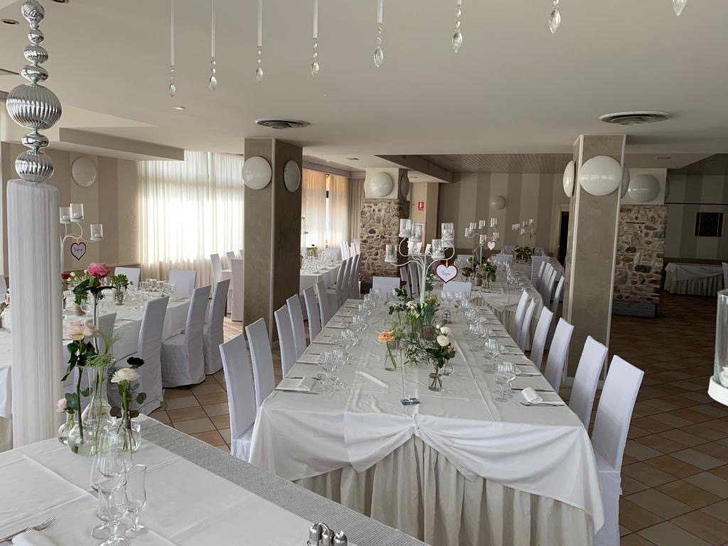 Matrimonio allestimento sala cristalli La Cavallina Eventi